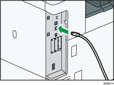 Illustrazione collegamento del cavo di interfaccia USB